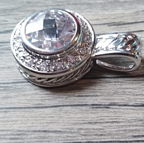 Cubic Zirconia Pendant Sterling Silver - Picture 2 of 3